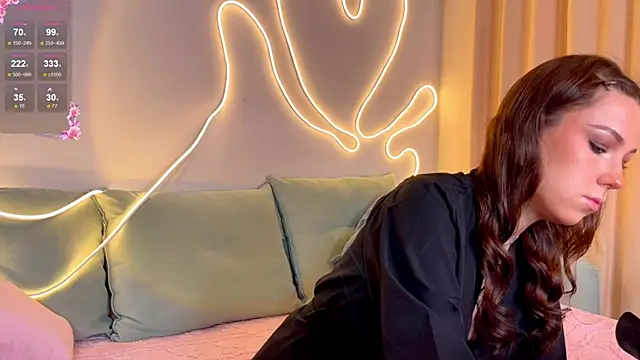 Eva Collinss online show from 04-11-26, 01:46