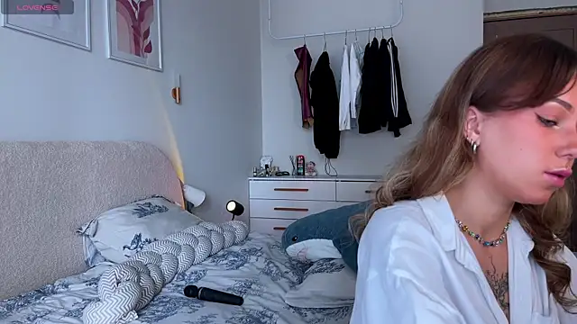 Snapshot of Eva_Collinss chatting on 07-07-26, 02:14 Eva Collinss online show from 07-07-26, 02:14