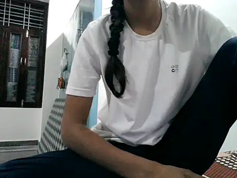Snapshot of Aarohi_An chatting on 09-24-25, 04:35 Aarohi An online show from 09-24-25, 04:35