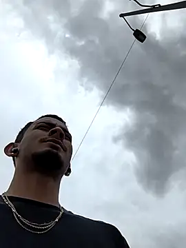 Snapshot of Exlifer chatting on 04-05-26, 04:35 Exlifer online show from 04-05-26, 04:35