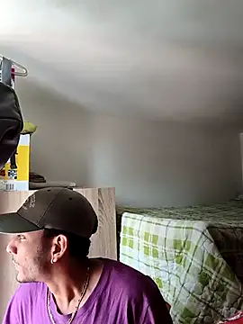 Snapshot of Exlifer chatting on 02-17-26, 09:34 Exlifer online show from 02-17-26, 09:34