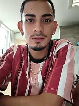 Snapshot of Exlifer chatting on 04-08-26, 05:58 Exlifer online show from 04-08-26, 05:58