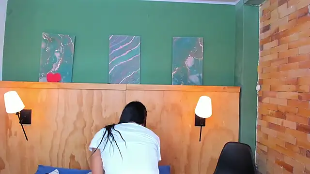 milavega  online show from 11-17-25, 12:09