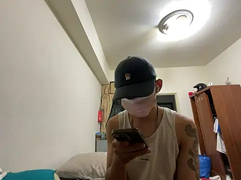 boyjoe10 online show from 11-01-25, 02:44