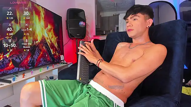 Snapshot of Steven_baby69 chatting on 11-30-25, 03:40 Steven baby69 online show from 11-30-25, 03:40