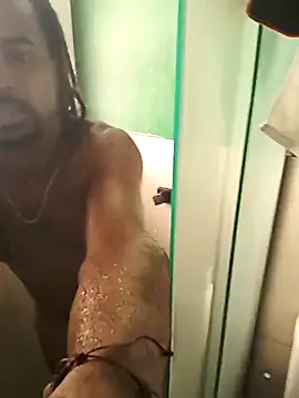 MisterLoaas online show from 05-03-26, 01:47