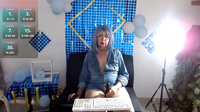 Snapshot of ruth_blue21 chatting on 10-09-25, 07:58 ruth blue21 online show from 10-09-25, 07:58