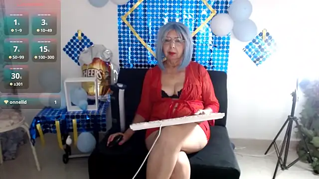 Snapshot of ruth_blue21 chatting on 09-26-25, 03:35 ruth blue21 online show from 09-26-25, 03:35