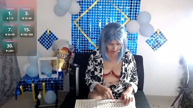 Snapshot of ruth_blue21 chatting on 09-24-25, 12:51 ruth blue21 online show from 09-24-25, 12:51