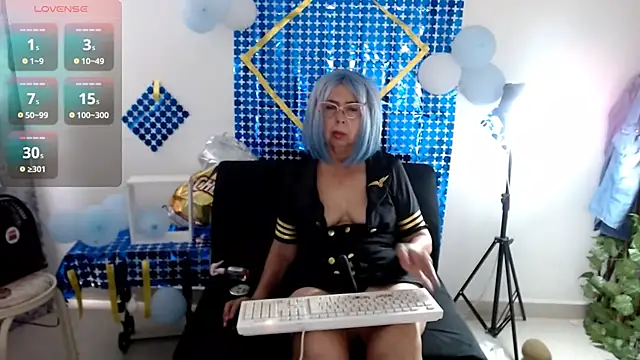 Snapshot of ruth_blue21 chatting on 10-03-25, 04:30 ruth blue21 online show from 10-03-25, 04:30