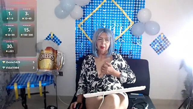Snapshot of ruth_blue21 chatting on 09-21-25, 01:11 ruth blue21 online show from 09-21-25, 01:11