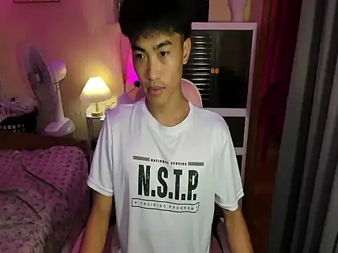 Snapshot of yourhotpinoy chatting on 11-04-25, 09:02 yourhotpinoy online show from 11-04-25, 09:02