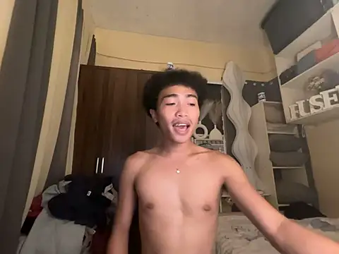 Snapshot of yourhotpinoy chatting on 04-08-26, 01:34 yourhotpinoy online show from 04-08-26, 01:34