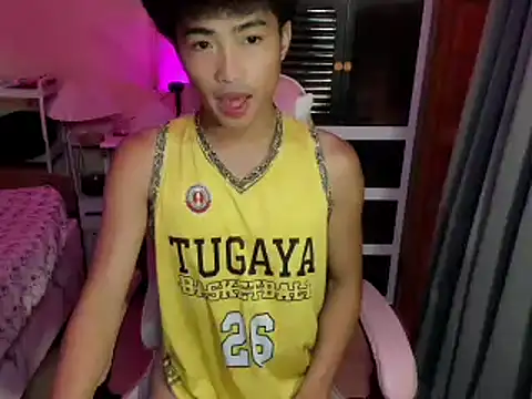 Snapshot of yourhotpinoy chatting on 10-07-25, 10:49 yourhotpinoy online show from 10-07-25, 10:49
