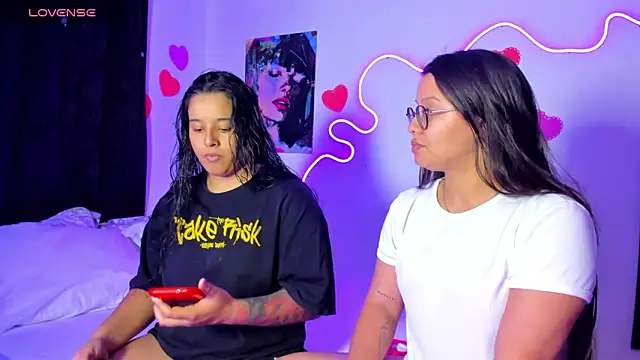 Dilan and Mia online show from 04-14-26, 11:32