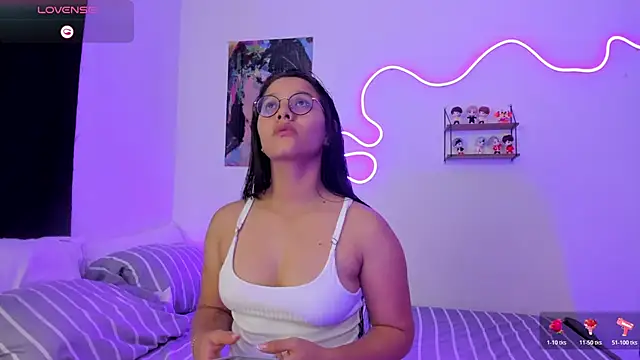 Snapshot of Dilan_and_Mia chatting on 11-16-25, 08:24 Dilan and Mia online show from 11-16-25, 08:24