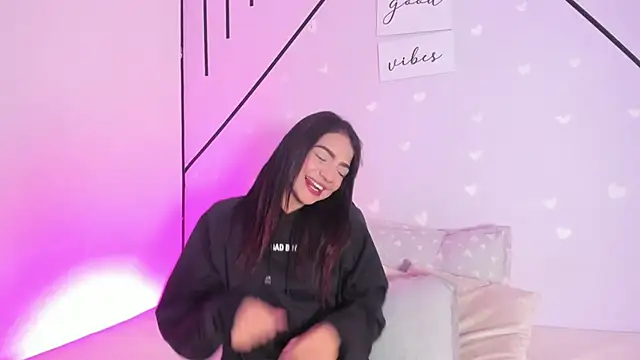 MiahCornell  online show from 03-26-26, 12:25