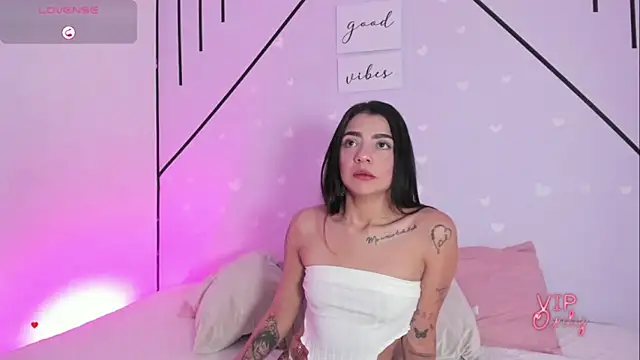 MiahCornell  online show from 02-12-26, 07:35