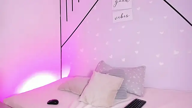 MiahCornell  online show from 03-30-26, 07:26