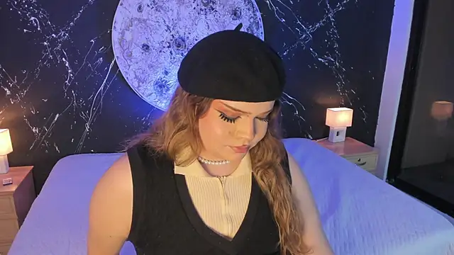 Maxxxine1 online show from 10-04-25, 04:25