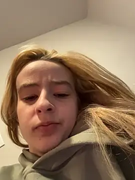 SeccySerena online show from 03-13-26, 06:24