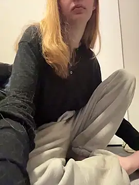 SeccySerena online show from 02-10-26, 03:33