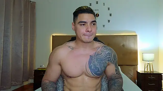 Steven Velez online show from 11-08-25, 01:20