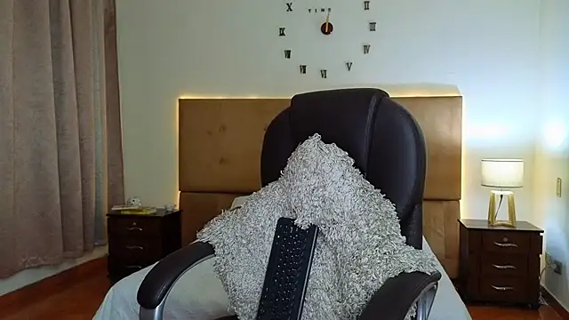 Steven Velez online show from 12-20-25, 06:49