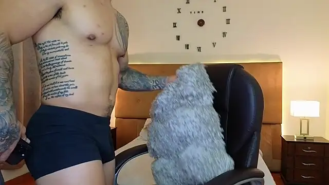 Steven Velez online show from 04-25-26, 02:03