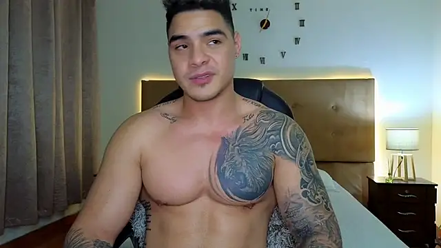Steven Velez online show from 10-19-25, 01:52