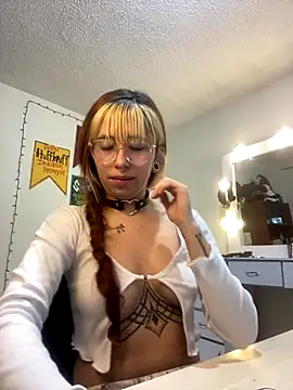 Sallem Pink online show from 10-15-25, 11:18