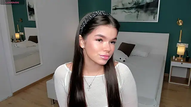 HollisHearl online show from 09-17-25, 07:10