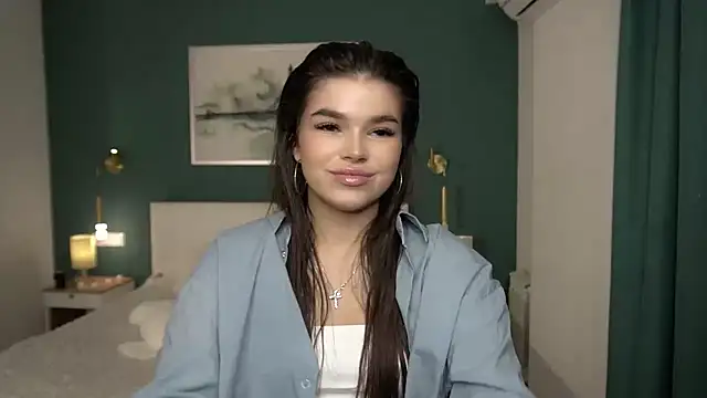 HollisHearl online show from 09-19-25, 07:23