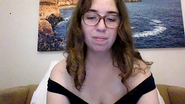 Snapshot of sweetsocalgirl chatting on 02-27-26, 01:39 sweetsocalgirl online show from 02-27-26, 01:39