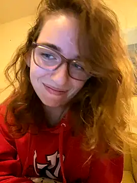 Snapshot of sweetsocalgirl chatting on 09-30-25, 03:34 sweetsocalgirl online show from 09-30-25, 03:34