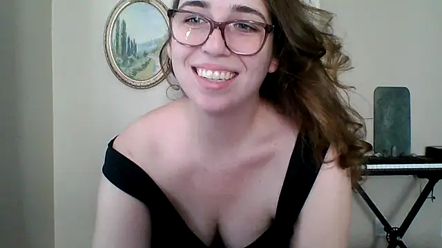 Snapshot of sweetsocalgirl chatting on 07-02-26, 02:01 sweetsocalgirl online show from 07-02-26, 02:01
