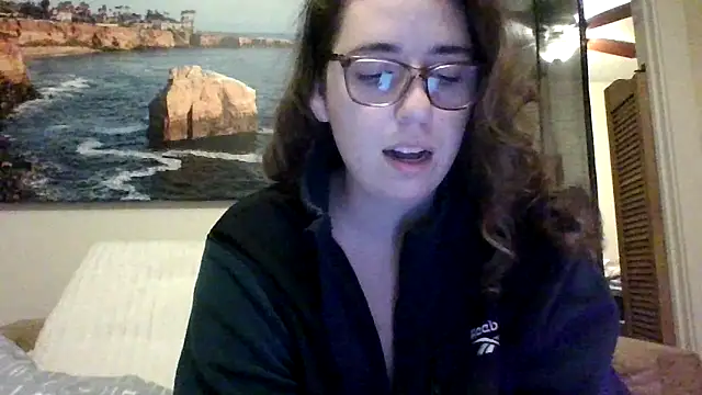 Snapshot of sweetsocalgirl chatting on 04-26-26, 02:53 sweetsocalgirl online show from 04-26-26, 02:53
