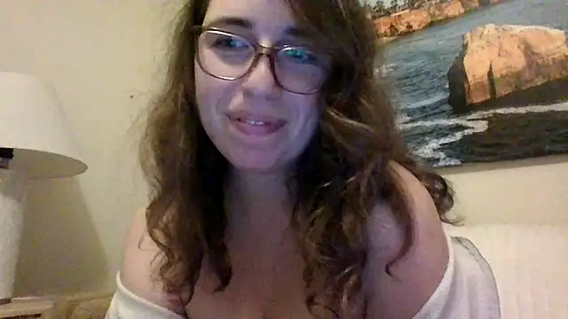 Snapshot of sweetsocalgirl chatting on 04-29-26, 05:44 sweetsocalgirl online show from 04-29-26, 05:44