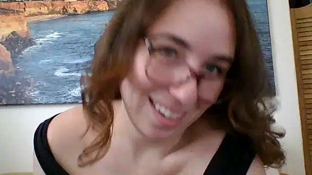 Snapshot of sweetsocalgirl chatting on 05-11-26, 11:02 sweetsocalgirl online show from 05-11-26, 11:02