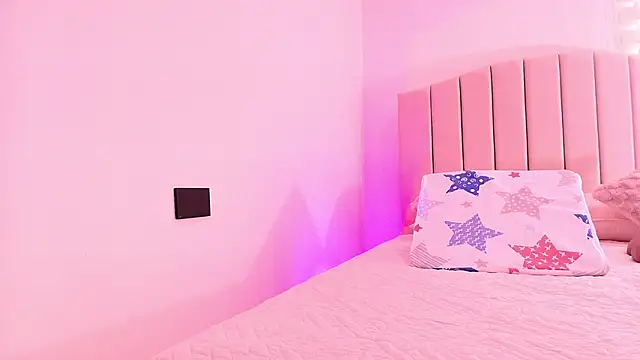 cataleya ebony  online show from 10-28-25, 07:24