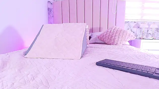 cataleya ebony  online show from 11-07-25, 07:18