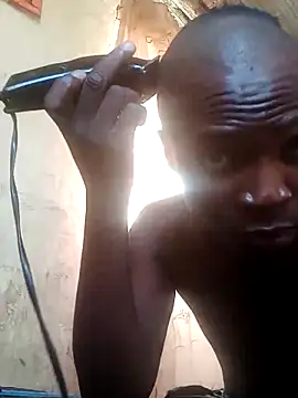 Snapshot of franceew chatting on 02-14-26, 12:49 franceew online show from 02-14-26, 12:49