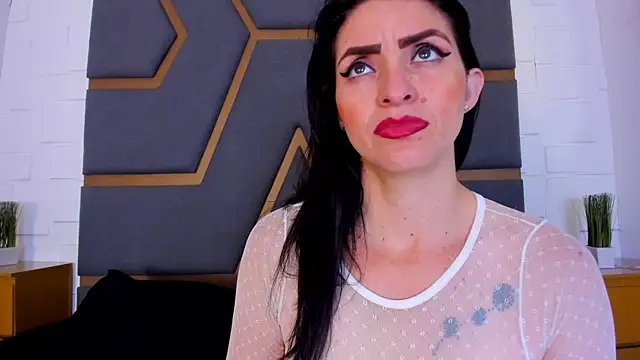 MeganHoffmaan online show from 10-25-25, 11:53