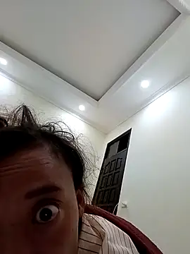 Snapshot of optra34 chatting on 10-20-25, 06:19 optra34 online show from 10-20-25, 06:19