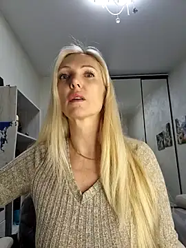 Monna online show from 12-16-25, 01:37