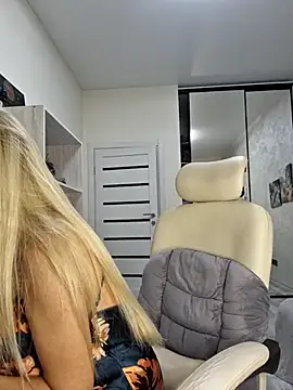 Monna online show from 11-20-25, 06:08