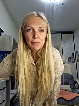 Monna online show from 04-20-26, 03:02