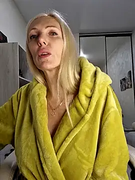 Monna online show from 11-05-25, 02:42