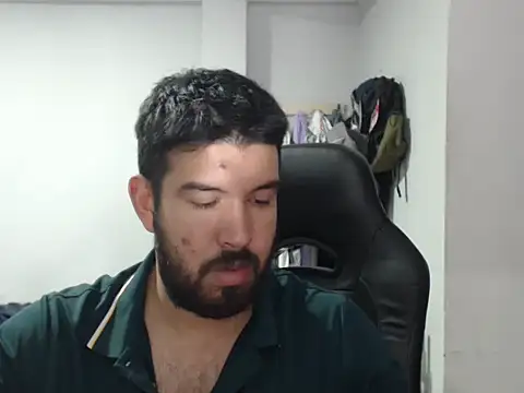 Snapshot of Axel11113 chatting on 09-09-25, 03:16 Axel11113 online show from 09-09-25, 03:16