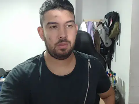 Snapshot of Axel11113 chatting on 09-20-25, 02:49 Axel11113 online show from 09-20-25, 02:49